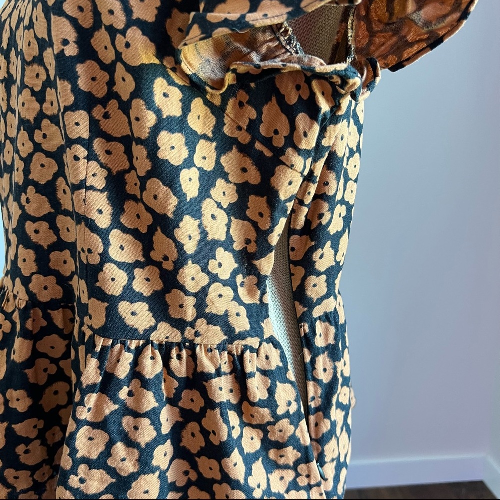 Linen Blend Ditzy Floral Leopard Print Ruffle Blouse - Picture 8 of 13
